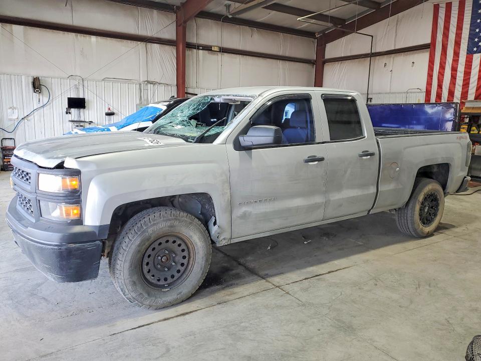 2015 CHEVROLET SILVERADO K1500 photo 1
