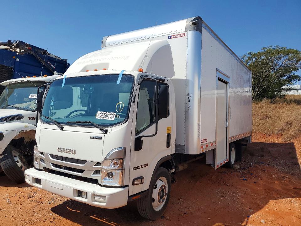 2024 ISUZU NPR HD DELIVERY TRUCK photo 1