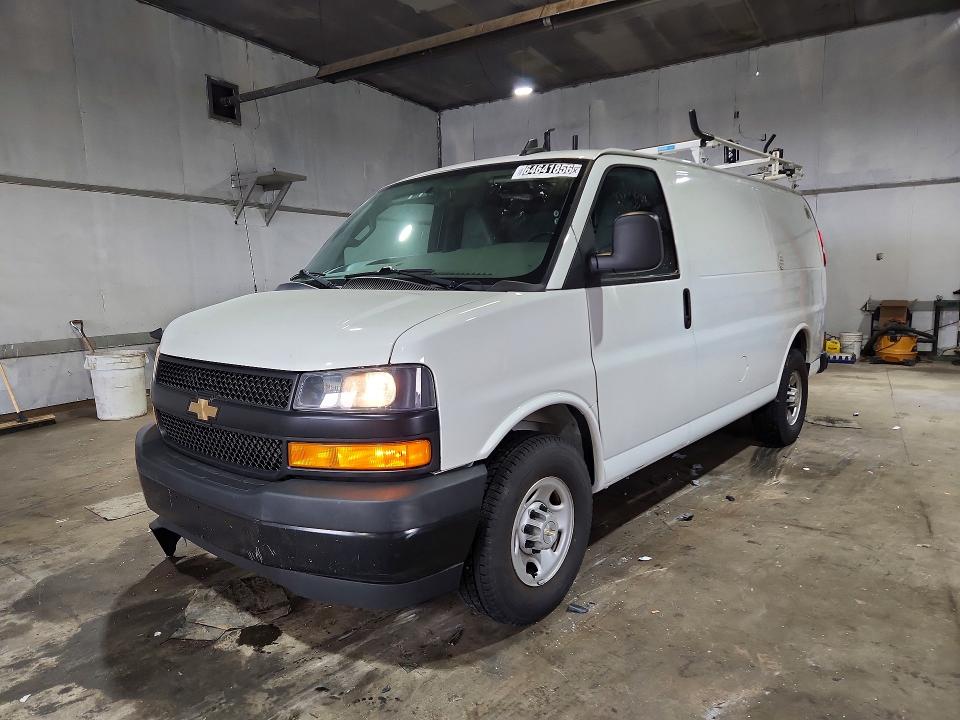 2023 CHEVROLET EXPRESS G2500 photo 1