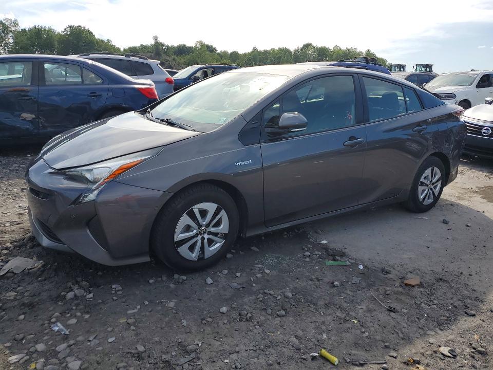 2018 TOYOTA PRIUS TWO photo 1