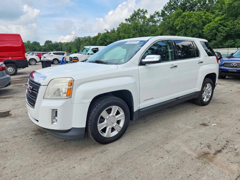 2013 GMC TERRAIN SLE photo 1