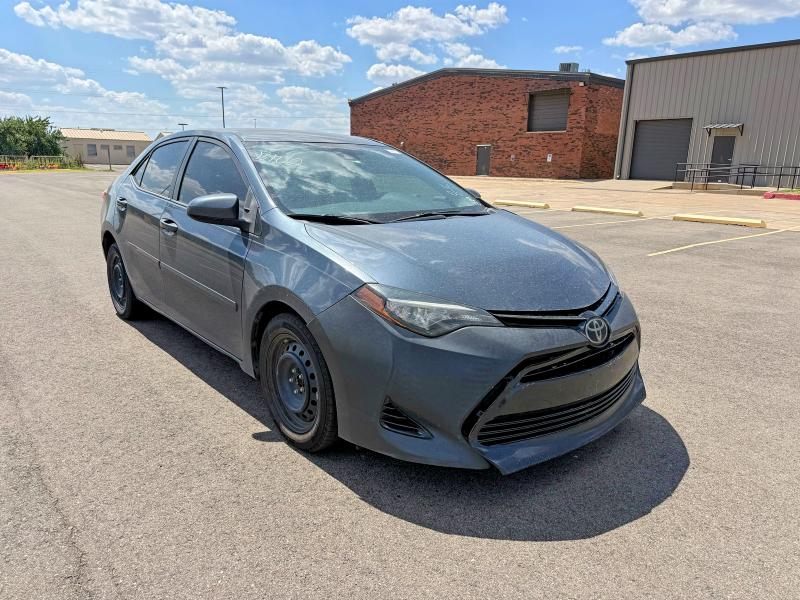 2017 TOYOTA COROLLA LE photo 1