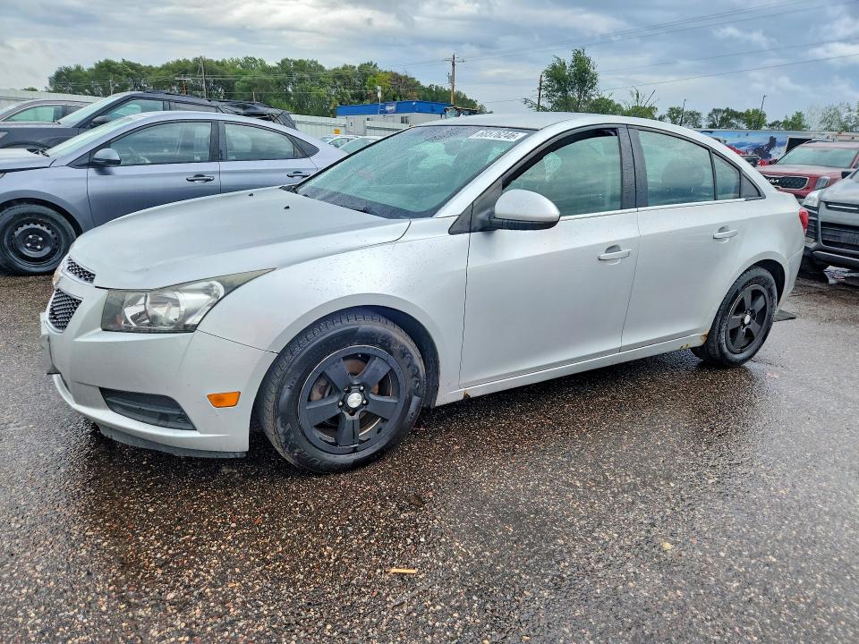 2014 CHEVROLET CRUZE LT photo 1