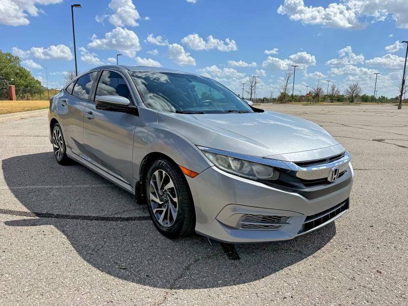 2017 HONDA CIVIC EX photo 1