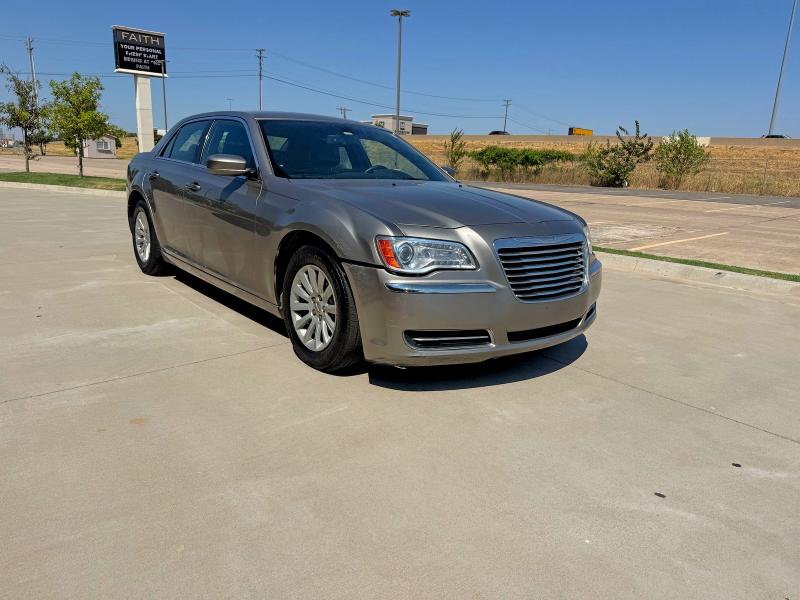 2014 CHRYSLER 300 photo 1