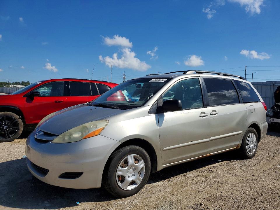 2006 TOYOTA SIENNA LE 7 PASSENGER photo 1