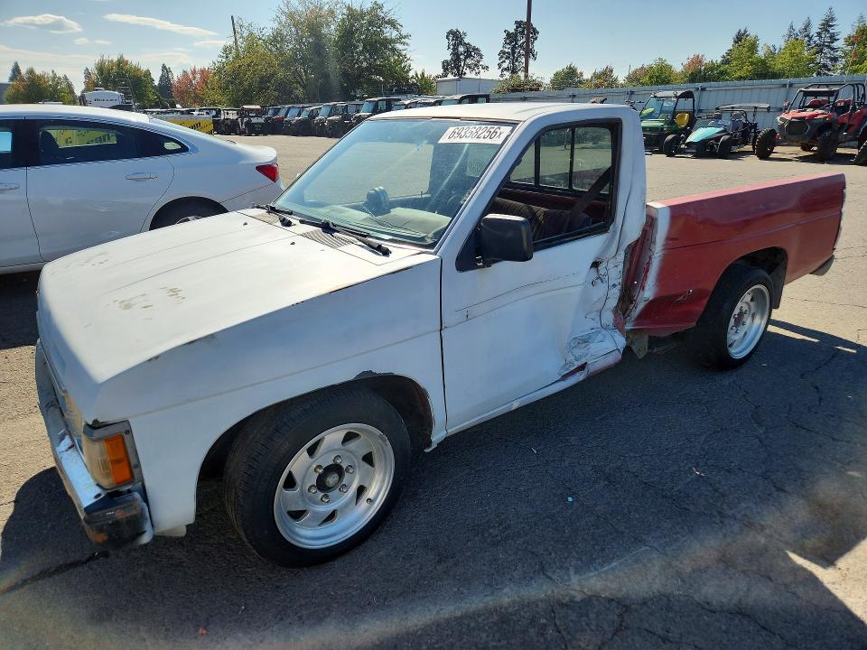 1992 NISSAN TRUCK BASE photo 1