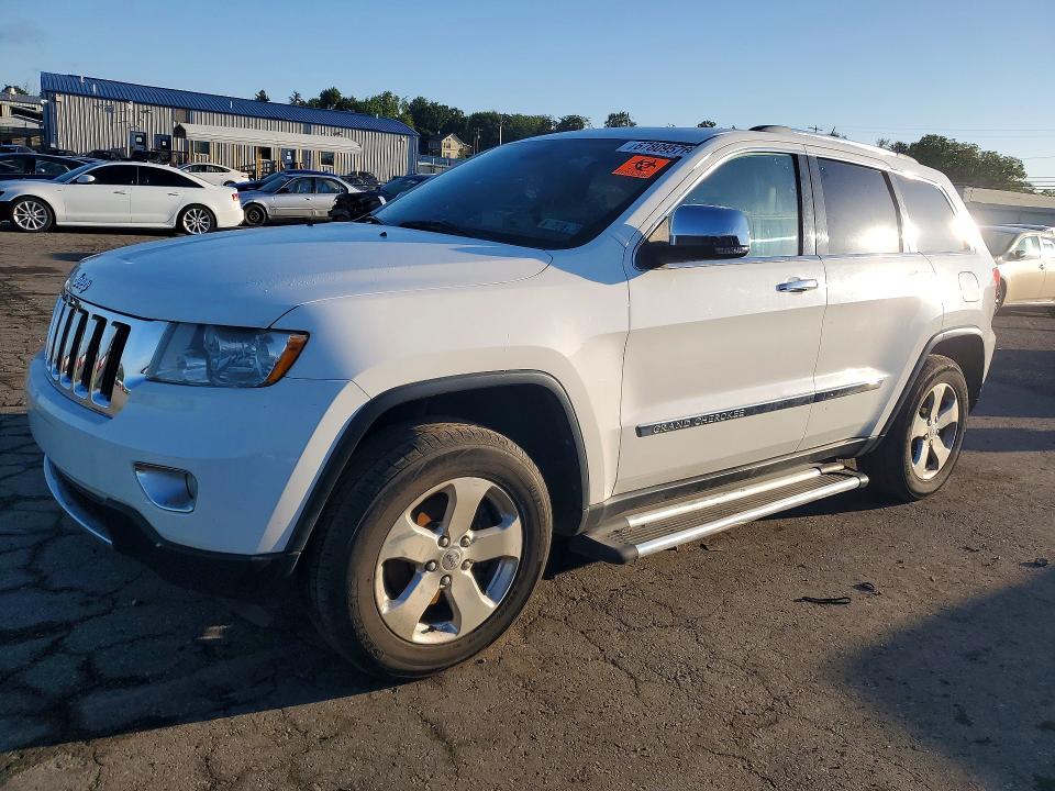 2013 JEEP GRAND CHEROKEE LIMITED photo 1